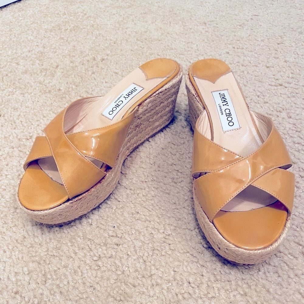 100% authentic Jimmy Choo Tan Patent Leather Espadrilles Sz39